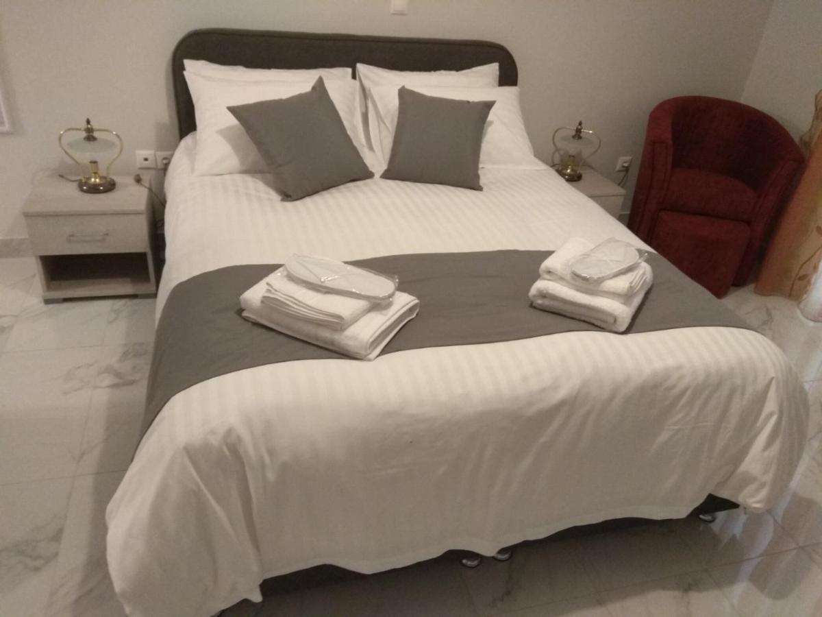 V17 Syntagma Studio Athènes Extérieur photo
